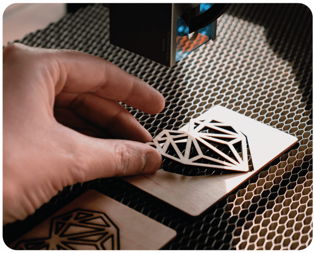 Choix des partenaires de production, Safety de Marketing Création Group